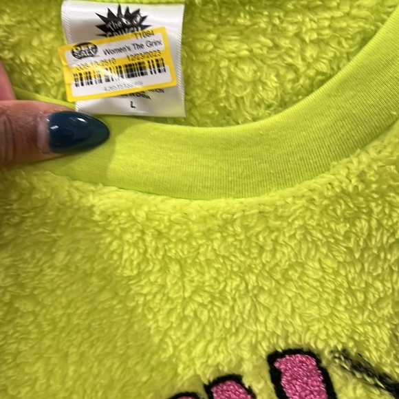 NWOT: Dr. Seuss -The Grinch Cozy Sweatshirt - Picture 4 of 5